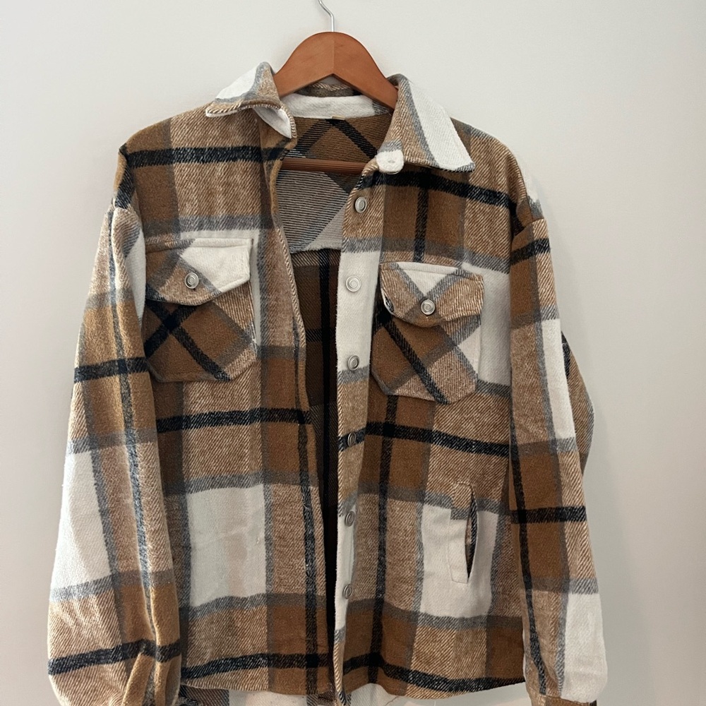 Women's Shacket in Brown and White